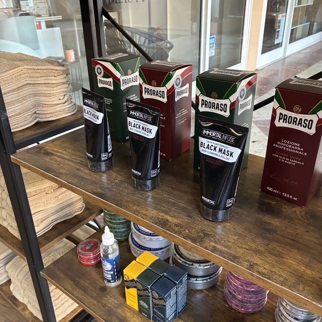 Produits de rasage Proraso disponibles chez Prestige Barbers Fréjus